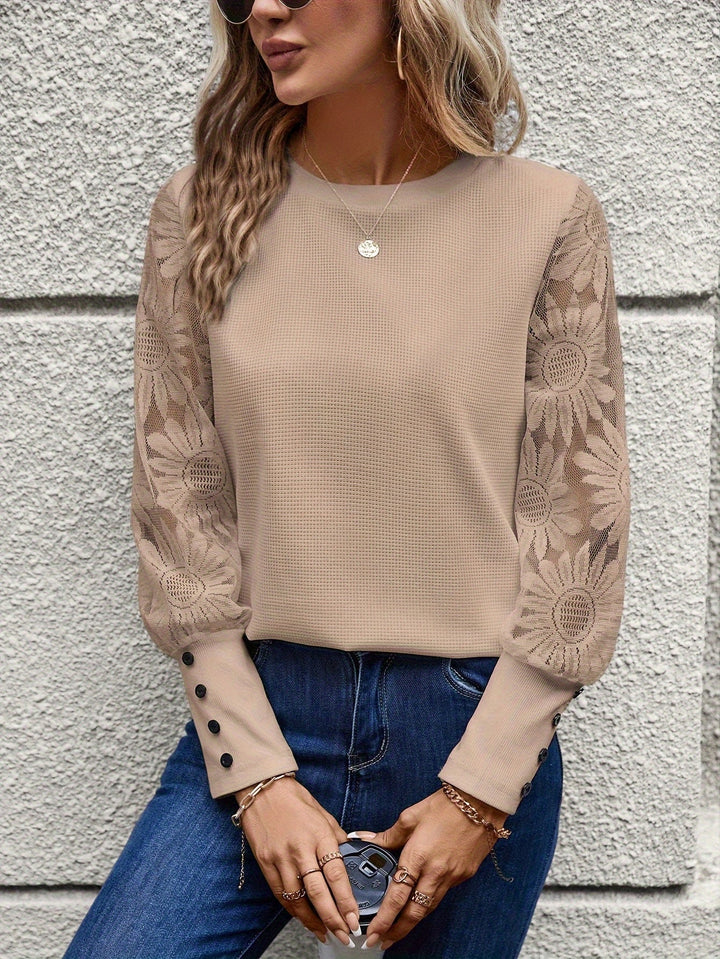 Barbara - Elegancka koronkowa bluzka w kwiaty dla modnej kobiety tej jesieni
