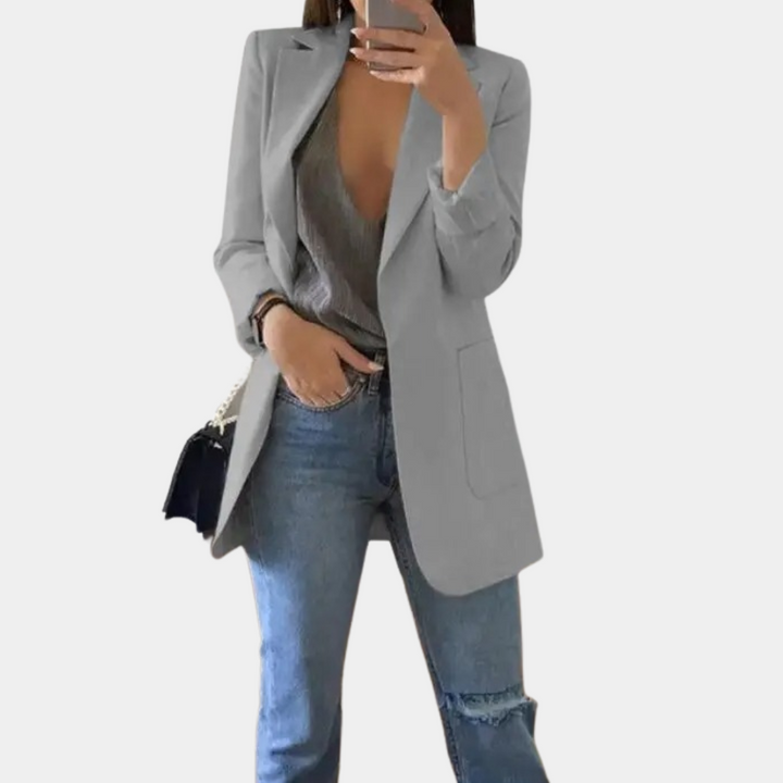 Karolina - Elegancka marynarka damska Bella o ponadczasowym wyglądzie