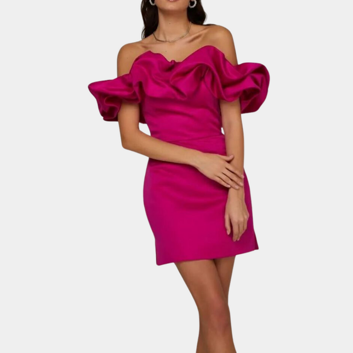 Stylowa damska mini sukienka z eleganckimi falbanami marki Ambre