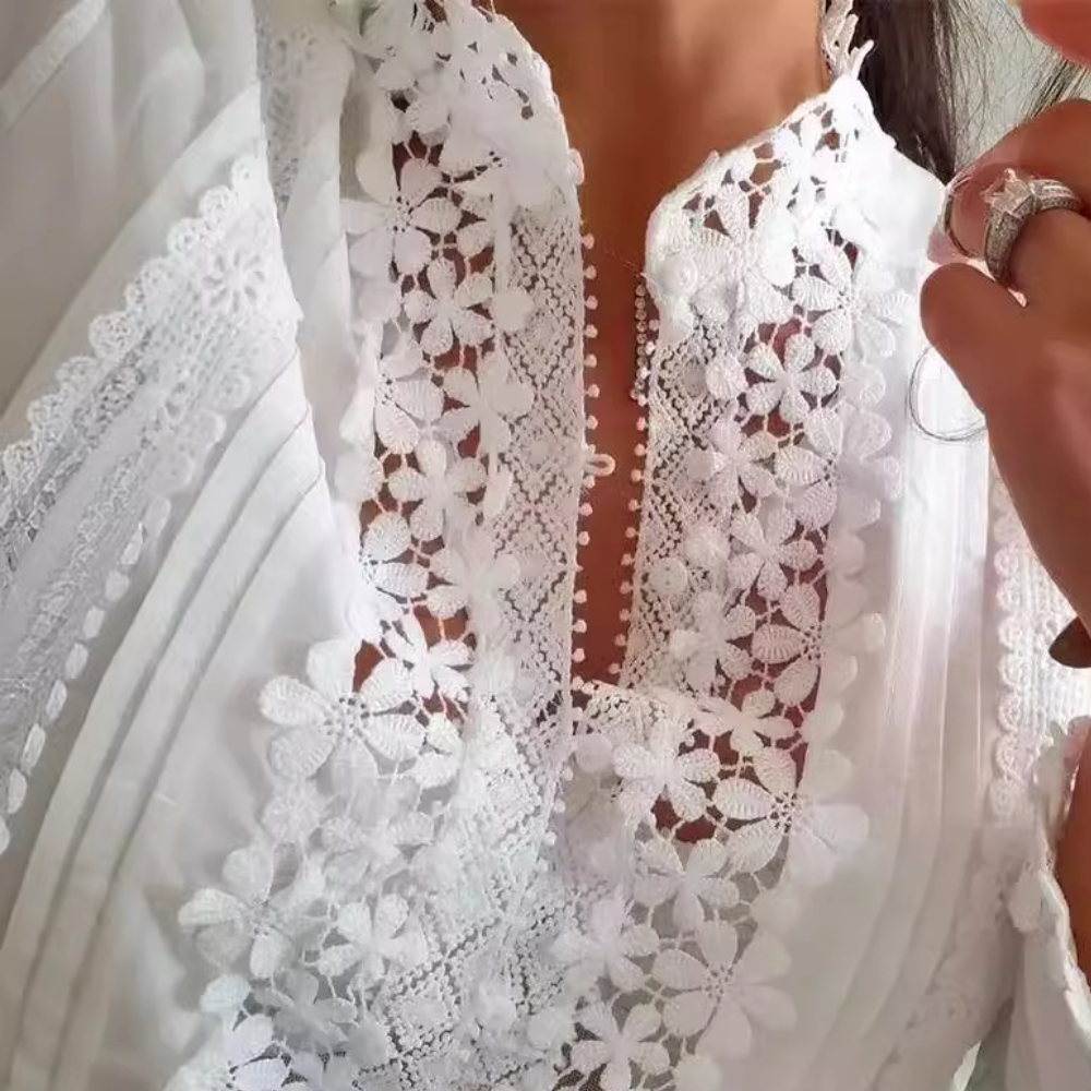 Hanna - Czarująca bluzka z elegancką kwiatową koronką