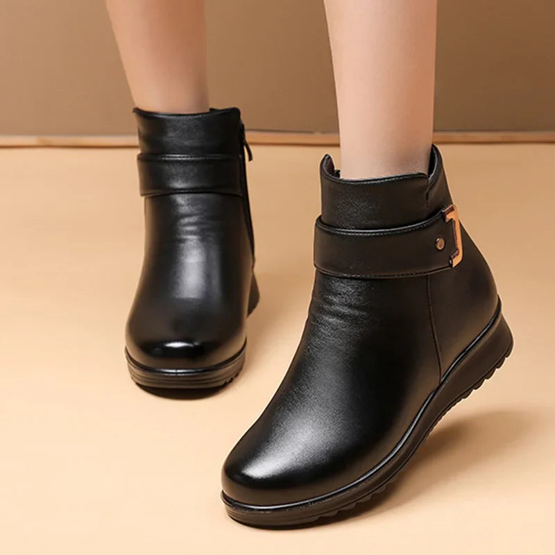 Aurelia - Eleganckie wełniane buty ortopedyczne dla kobiet ze stylową metalową klamrą