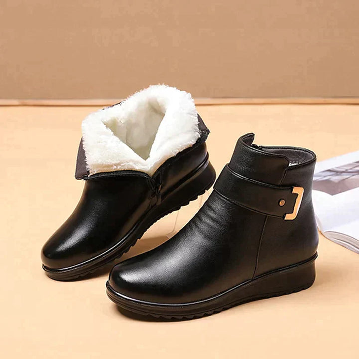 Aurelia - Eleganckie wełniane buty ortopedyczne dla kobiet ze stylową metalową klamrą