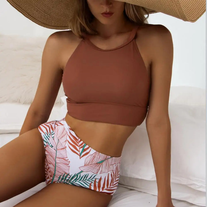 Edith - Elegancki zestaw bikini z kwiatowym nadrukiem i wysokim stanem