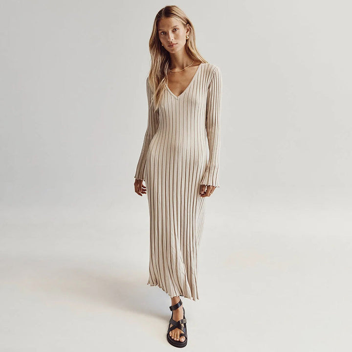 Elegancka dzianinowa sukienka maxi ABIGAIL - stylowy dodatek do Twojej garderoby!