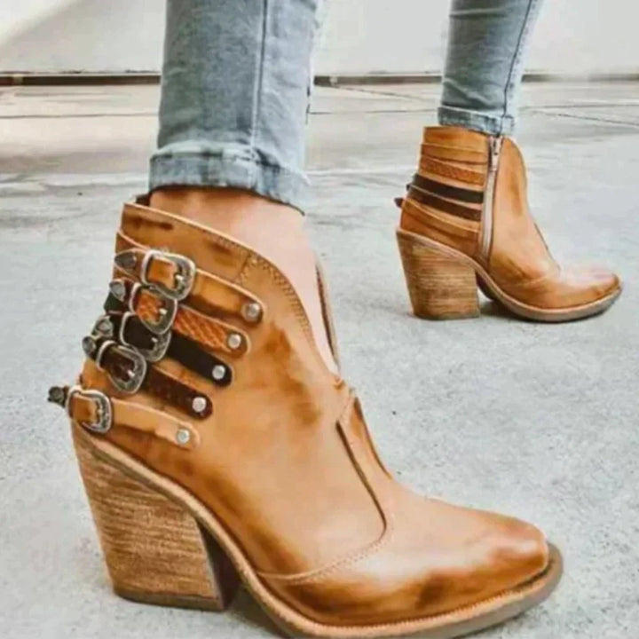 Gabriela - Stylowe buty Jane z modnymi ćwiekami i solidną klamrą