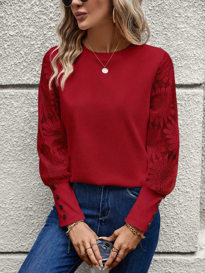 Barbara - Elegancka koronkowa bluzka w kwiaty dla modnej kobiety tej jesieni