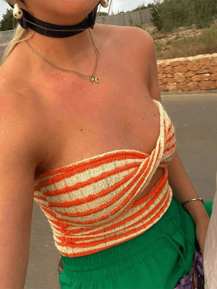 Fenna - Modny przycięty top bandeau z modnym akcentem dla kobiet